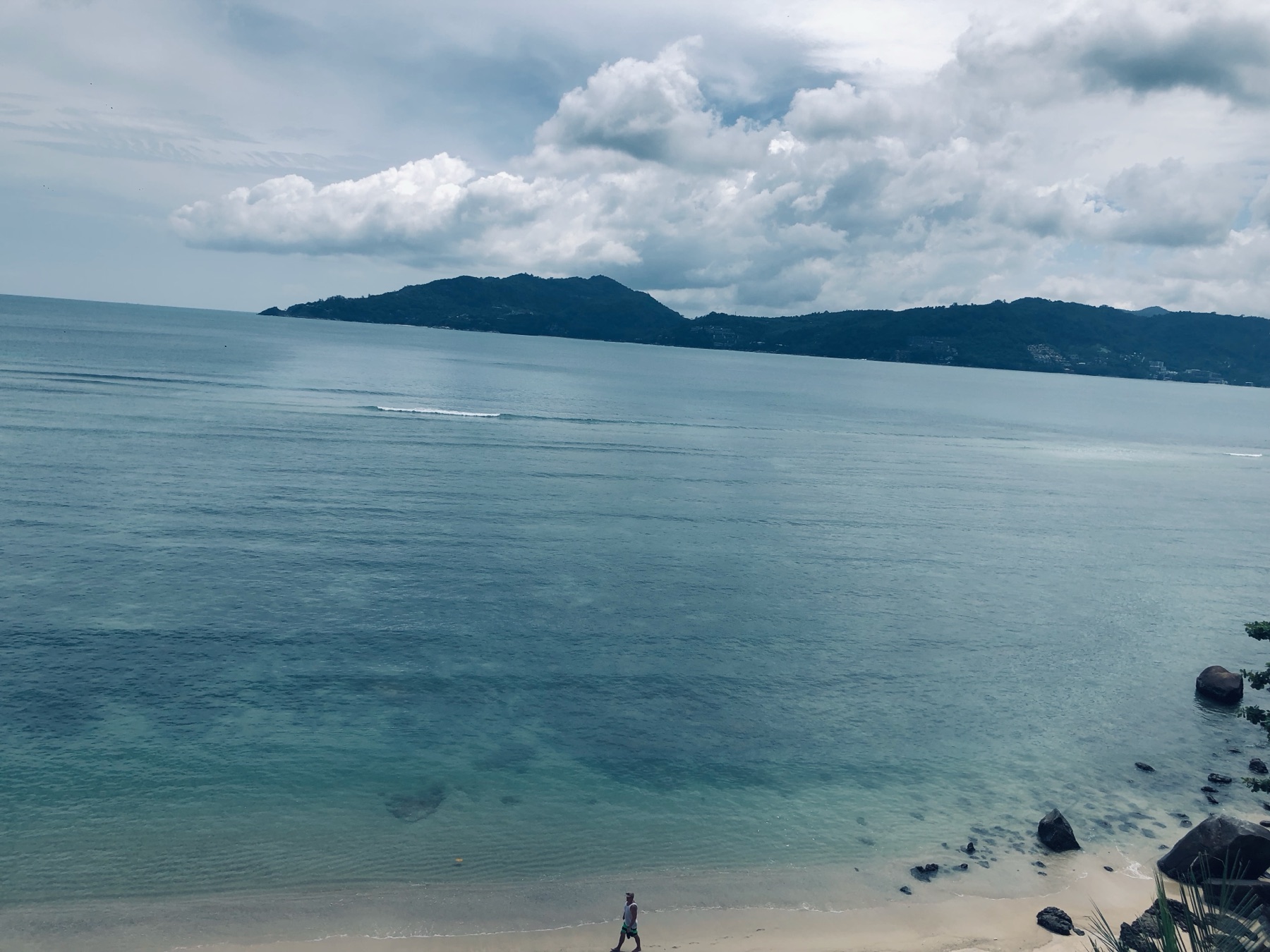 海岛晴蓝